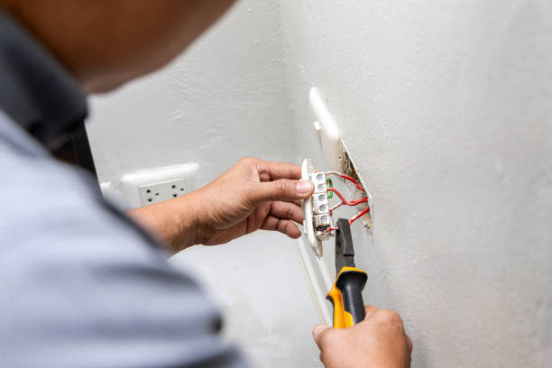Best Local Electrician Companies  in Hemet, CA